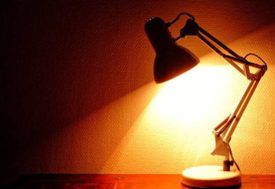 女性睡覺開燈危害大 女性睡覺開燈危害大