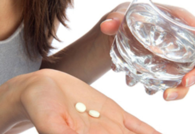 女性朋友在使用避孕藥的時候要謹慎